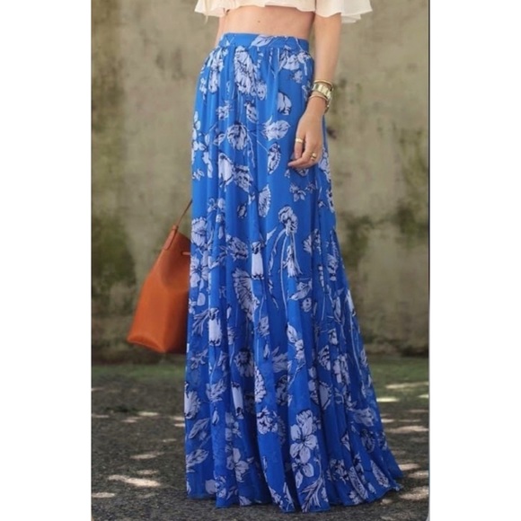Alice + Olivia Dresses & Skirts - Alice + Olivia Louie floral maxi skirt